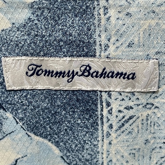 Tommy Bahama 100% Silk Hibiscus Heights Scandia Blue Hawaiian Short Sleeve Shirt - Picture 4 of 7